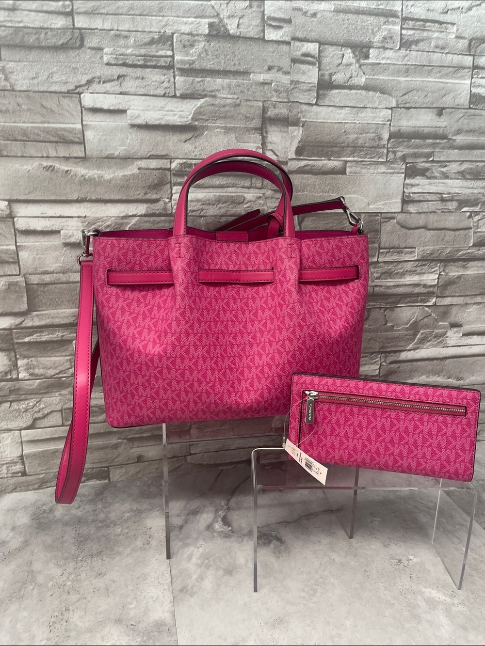 Michael Kors Carson Medium Center Zip Satchel & Matching Wallet Set Dragonfruit - Picture 2 of 10